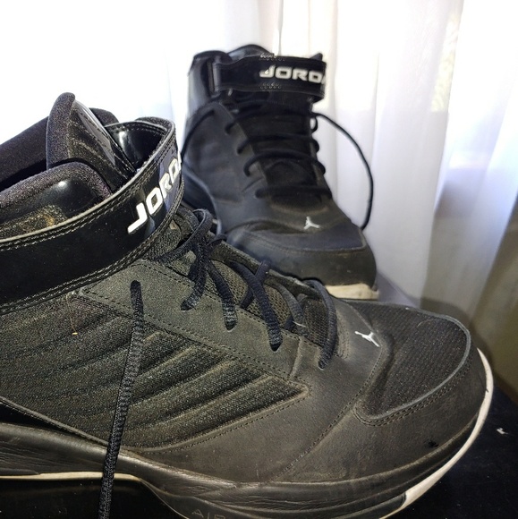 Air Jordan - Picture 2 of 5